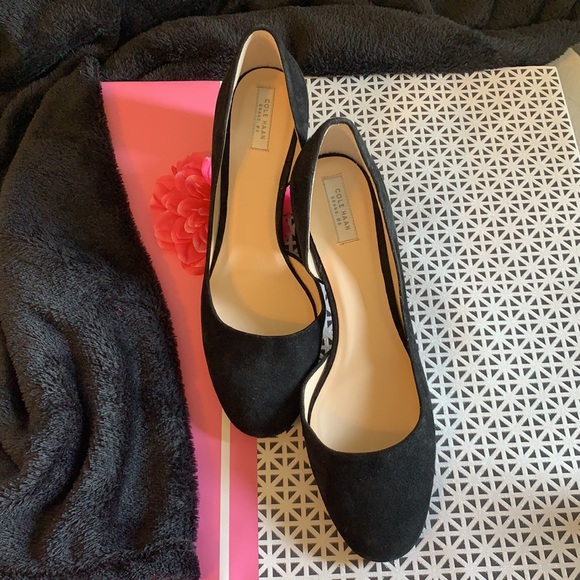 Cole Haan black suede shoe w/ gold accent to heel - Picture 2 of 7
